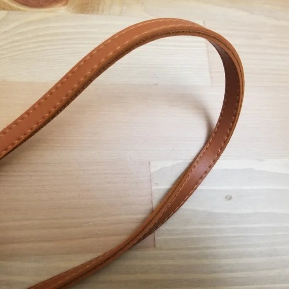 Round Rattan Crossbody Bag. - Picture 9 of 11